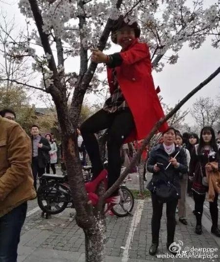 中国大妈们在国外跳广场舞,中国大妈在温哥华商场跳广场舞