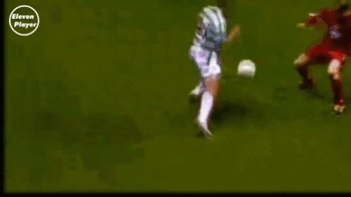 简单足球技巧短视频,简单足球过人动作教学