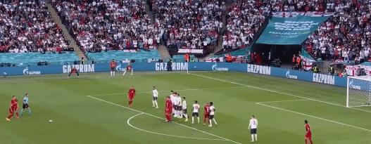 英格兰对法国最后三分钟一个点球,英格兰再次跌倒在点球面前