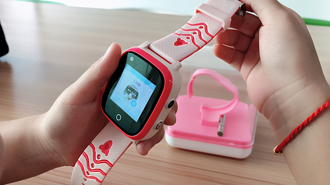 儿童手表的二维码怎么在手表里看,智能儿童手表能玩游戏的儿童手表