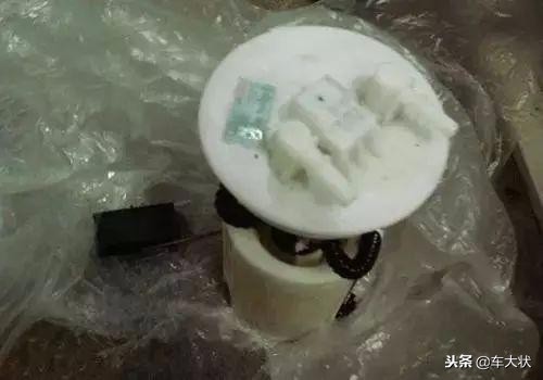 汽车前部结构各部件图解,汽车引擎盖部件图解