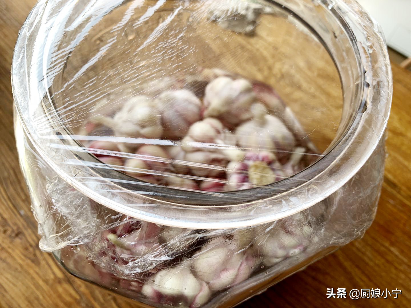 家常腌蒜最简单的方法,老式腌蒜的腌制方法