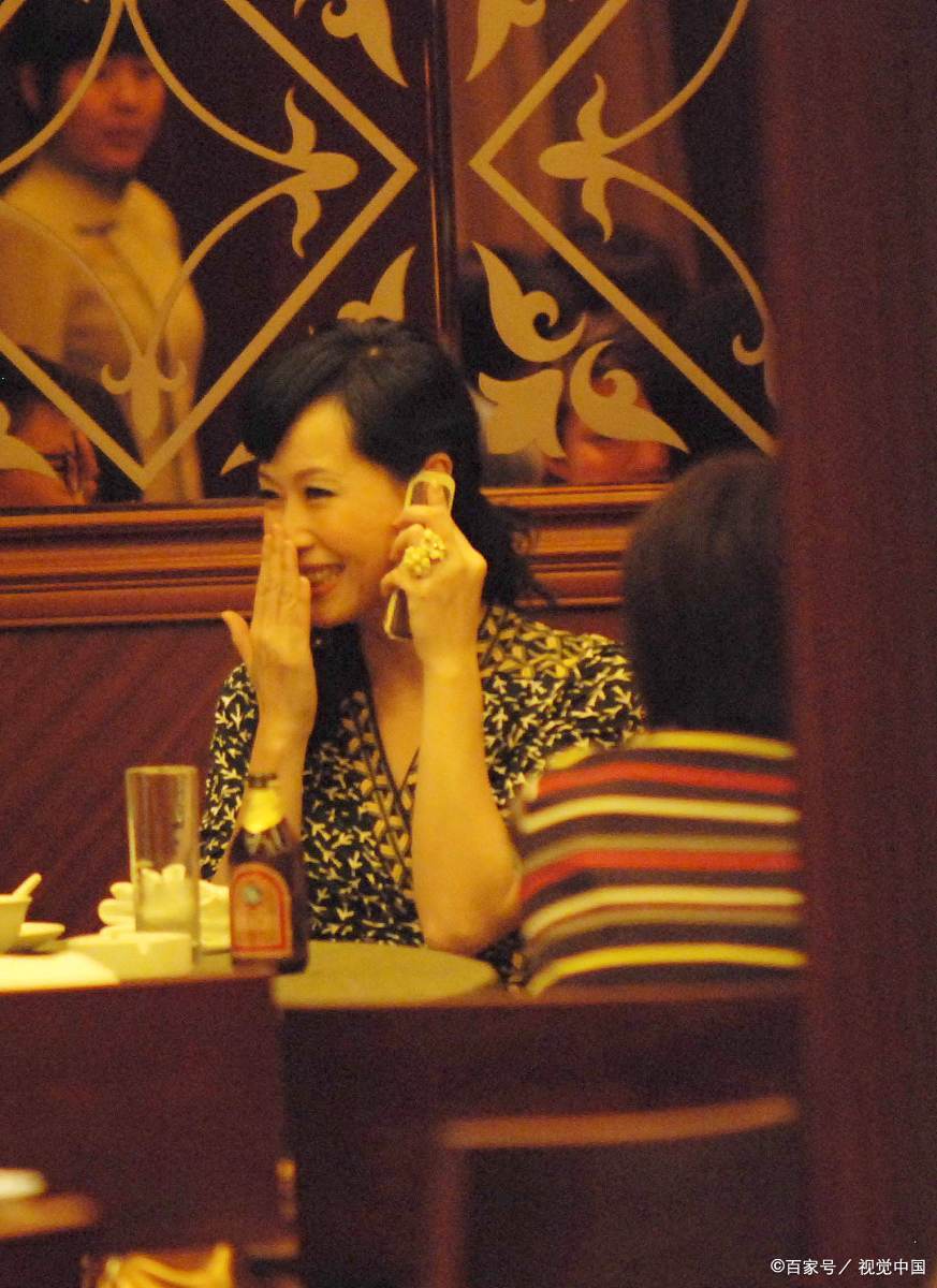 妻子伙同情妇骗取丈夫钱财犯法,丈夫骗取国家财产