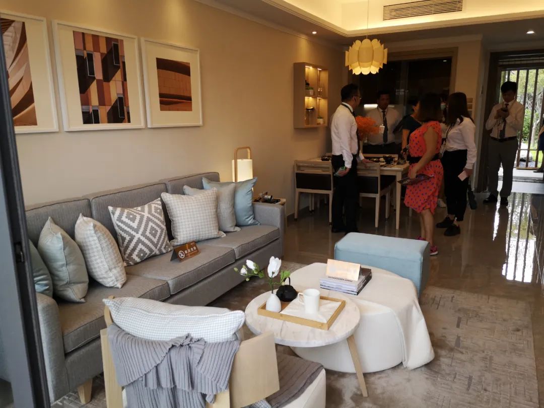 千万不要看这个楼盘！否则我怕你挤都挤不进去