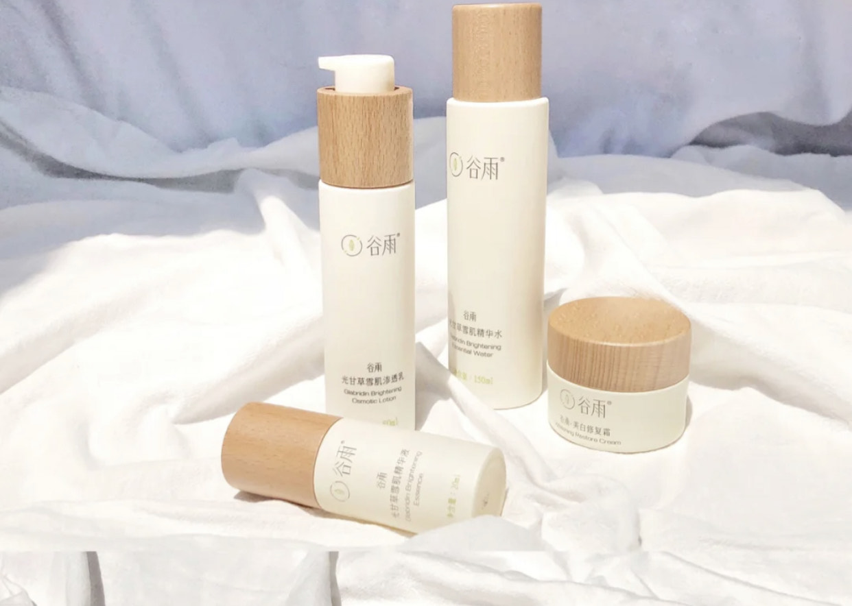 适合学生党的护肤套装不油腻,颐莲屏障修护保湿霜