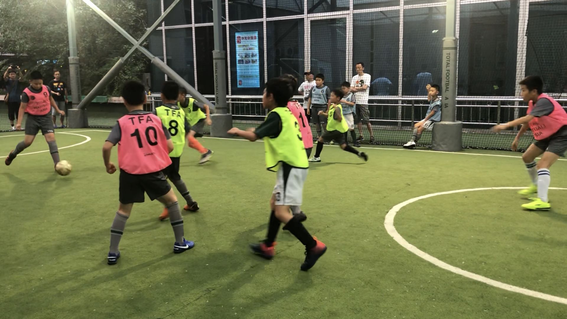 日本青训足球运球基本功训练,日本足球青训控球基本功训练技巧