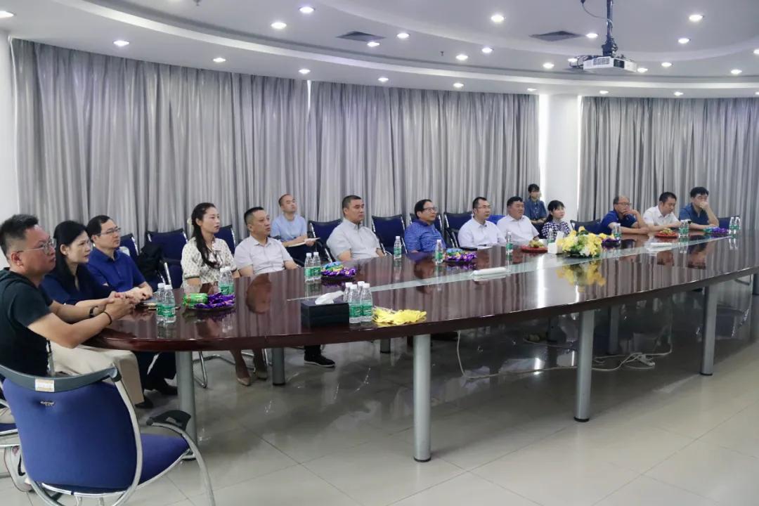 邓世文带队赴广东清远广硕鞋业集团考察