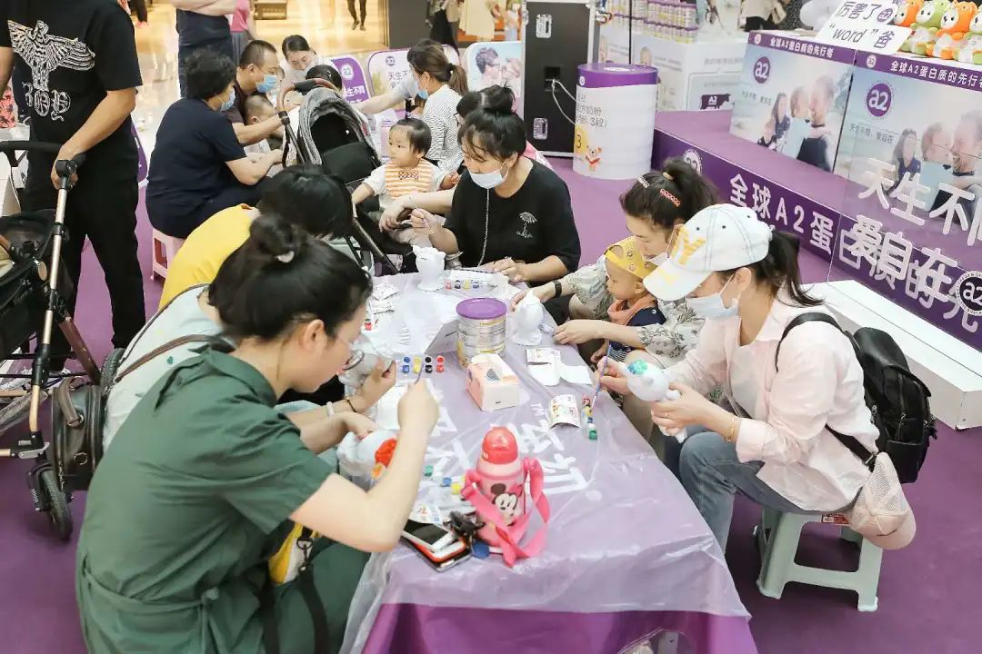 “最美宝妈HI购港城”华婴阳光携手a2至初奶粉大型会员活动火爆举行