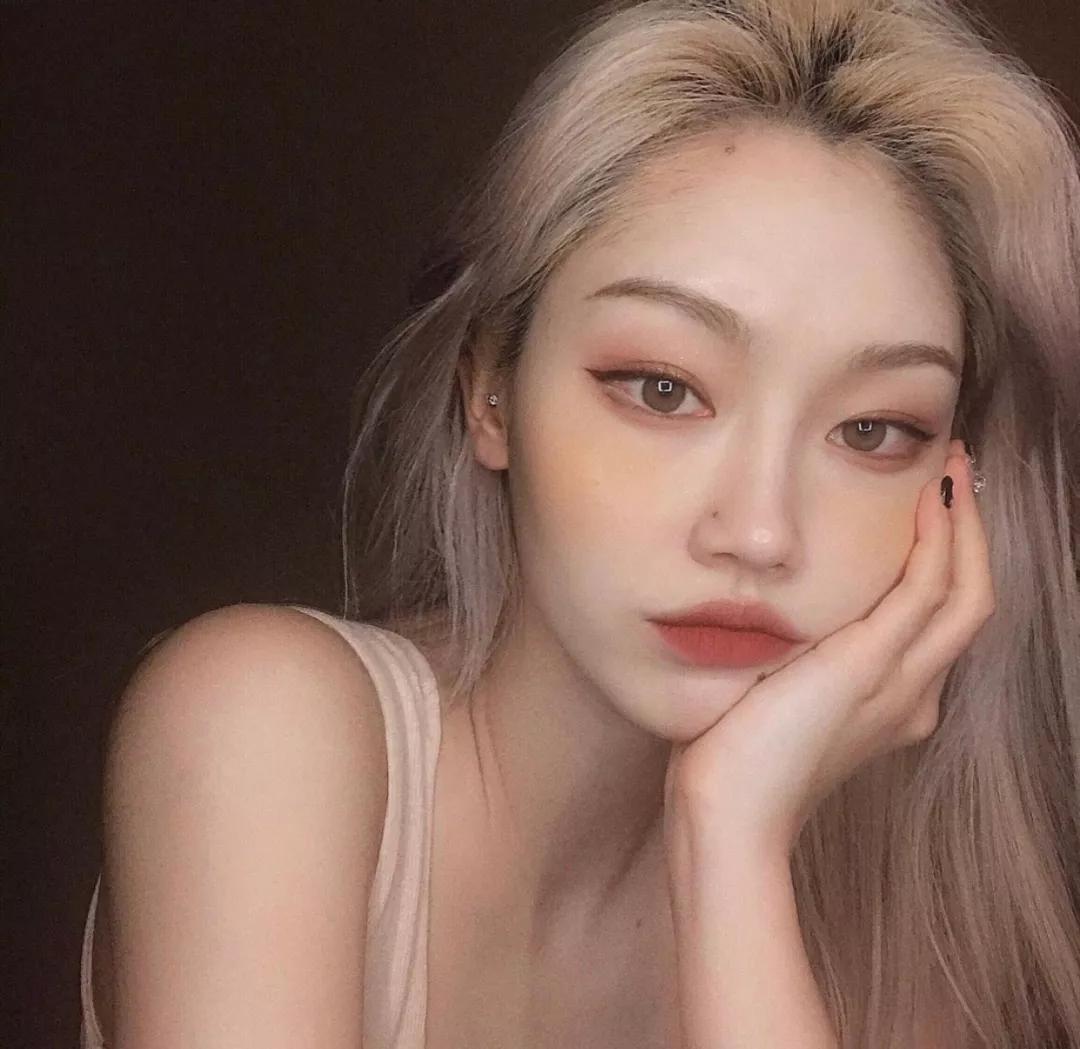 厚嘴唇有多好看,厚嘴唇的女人什么性格