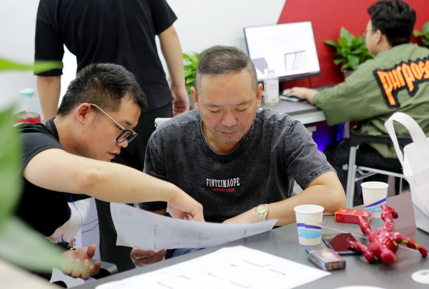 洲深装饰集团智慧分部、宝安分部开业,定位高端装饰品牌领导者