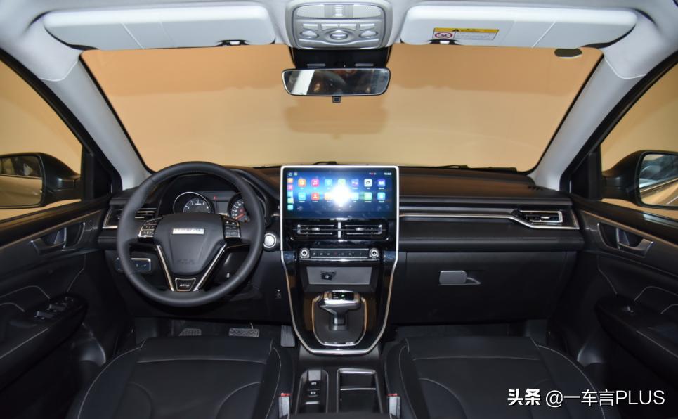 12万的五座中型suv自动挡,几万块钱自动挡双动力新车suv