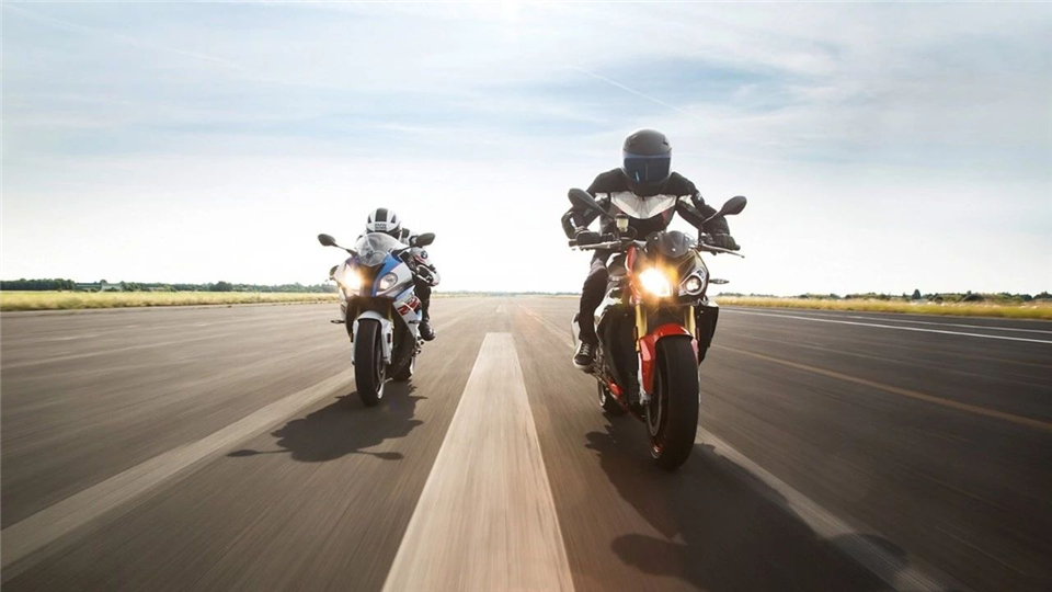 宝马新款四缸街车s1000r谍照曝光,宝马s1000r街车二手价