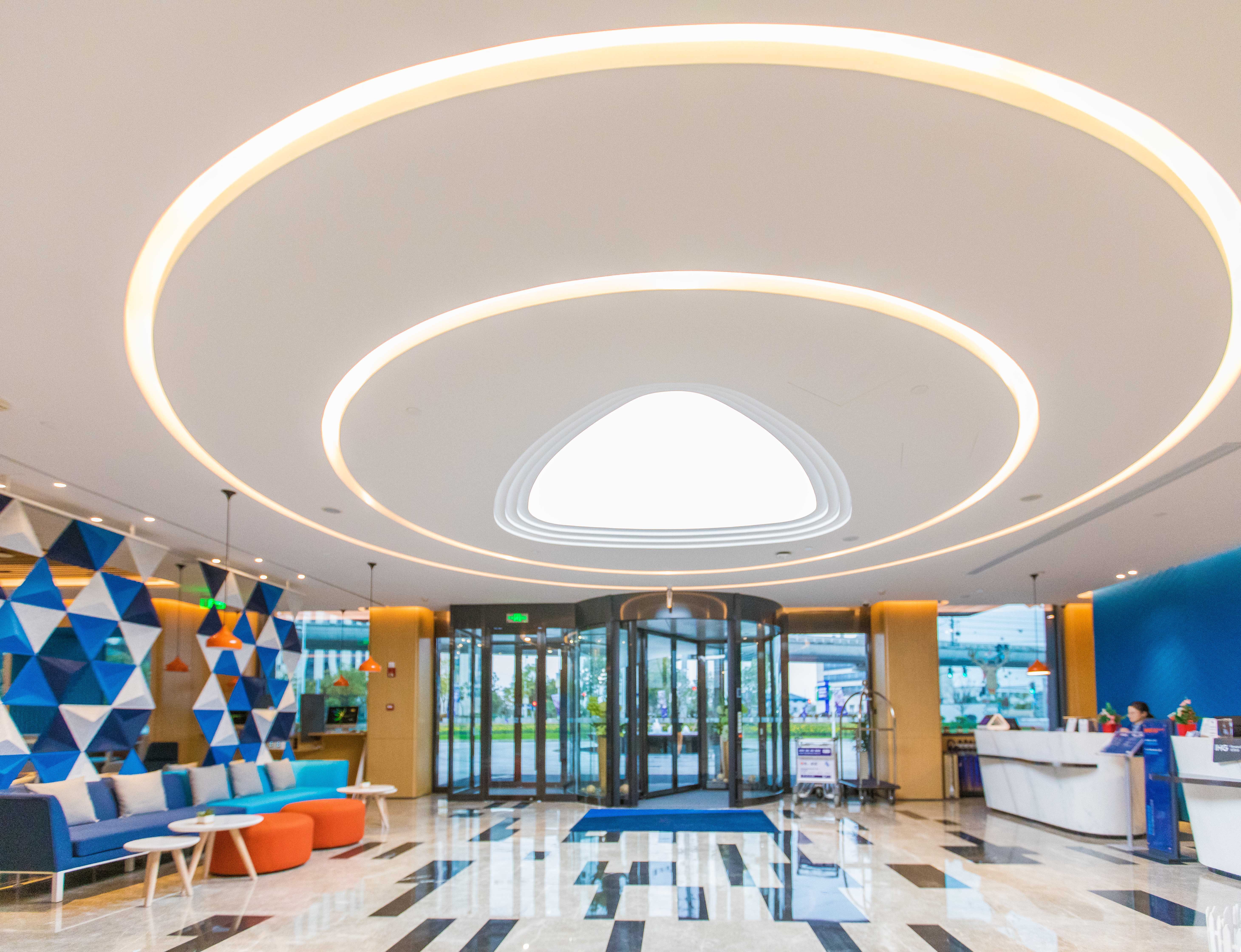 去上海迪士尼住哪儿性价比高,上海迪士尼住宿游玩攻略