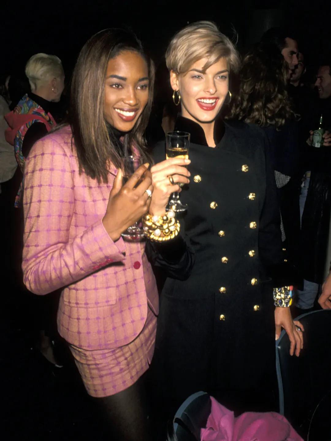 顶流女明星整容,顶流女星整容后回国复仇全集