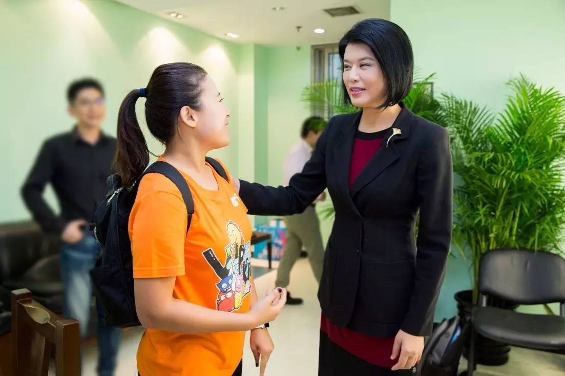 为什么她做的互联网+教育，受到李开复、徐小平等大佬的青睐？