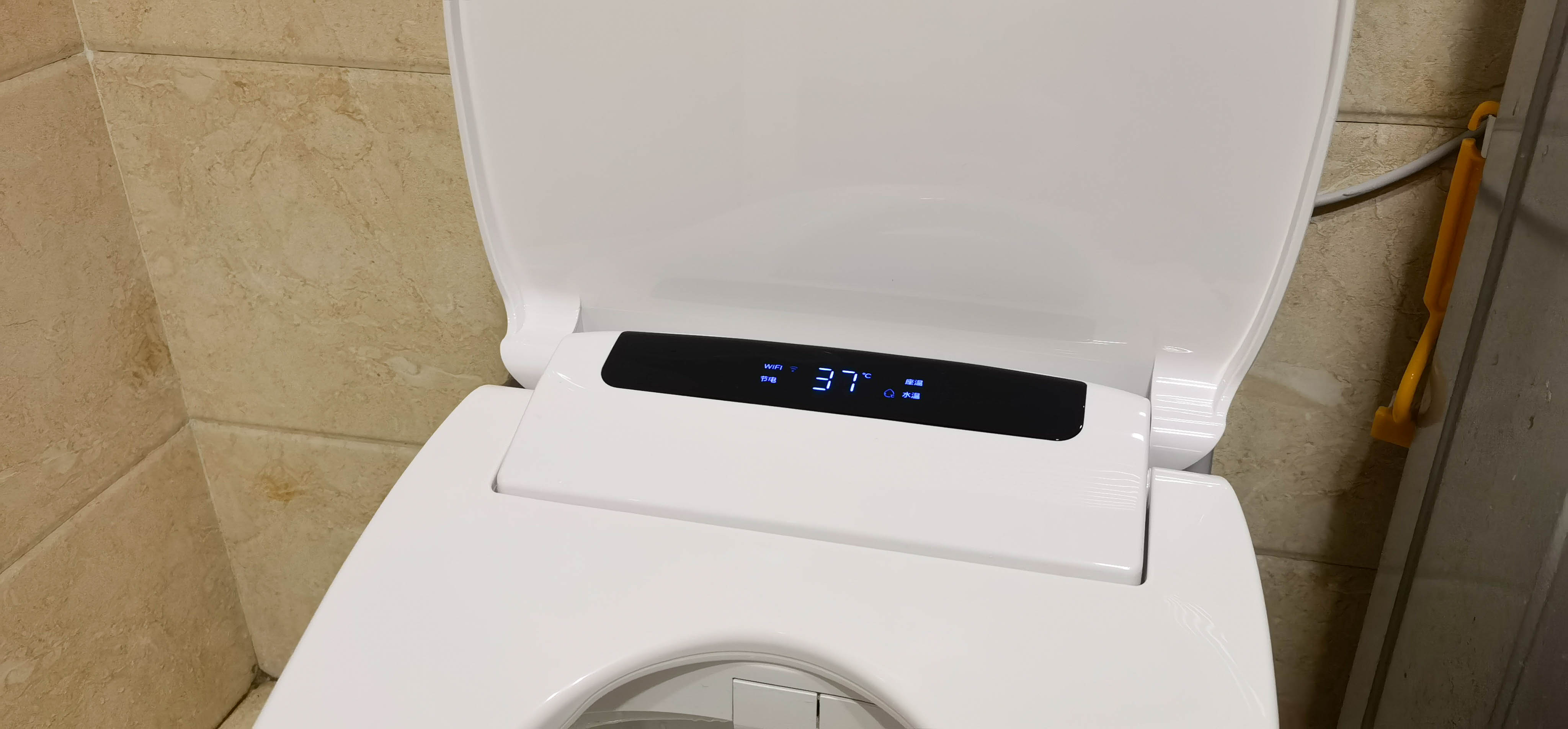 海尔智能马桶盖x3和v6哪个好,海尔智能马桶盖v117和v3对比