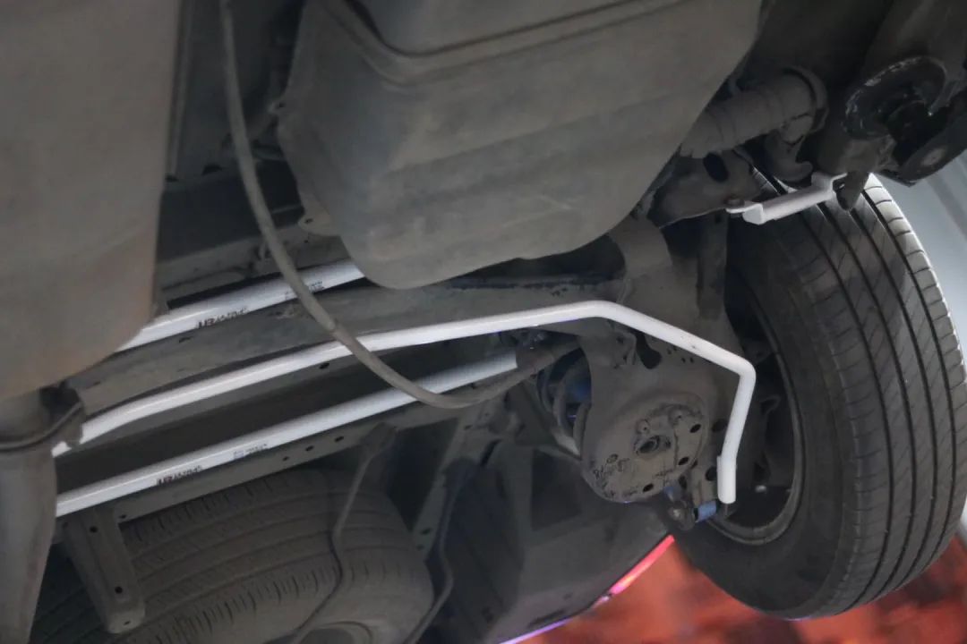 丰田埃尔法底盘全面升级,丰田埃尔法改装的巅峰之作