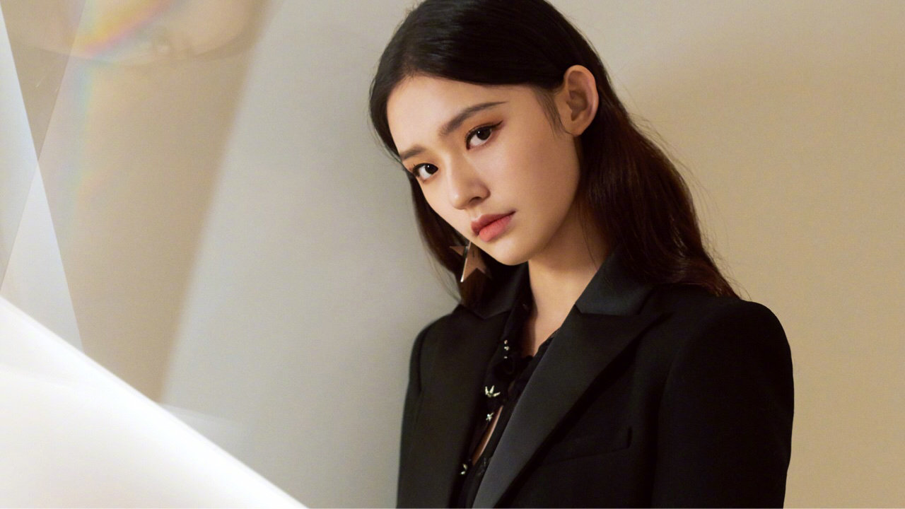 林允出道前的艰难生活,林允在家里最真实的模样