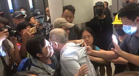 港媒报道在香港的内地人 (港媒采访香港的内地人)