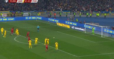 足坛第一个完成700球的人,足坛所有冠军第一人