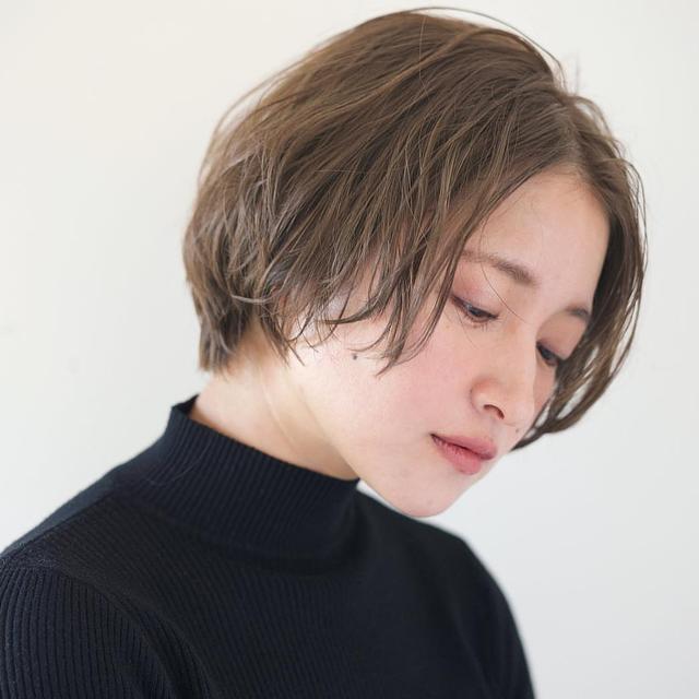 中分短发碎盖,中分碎短发怎么扎