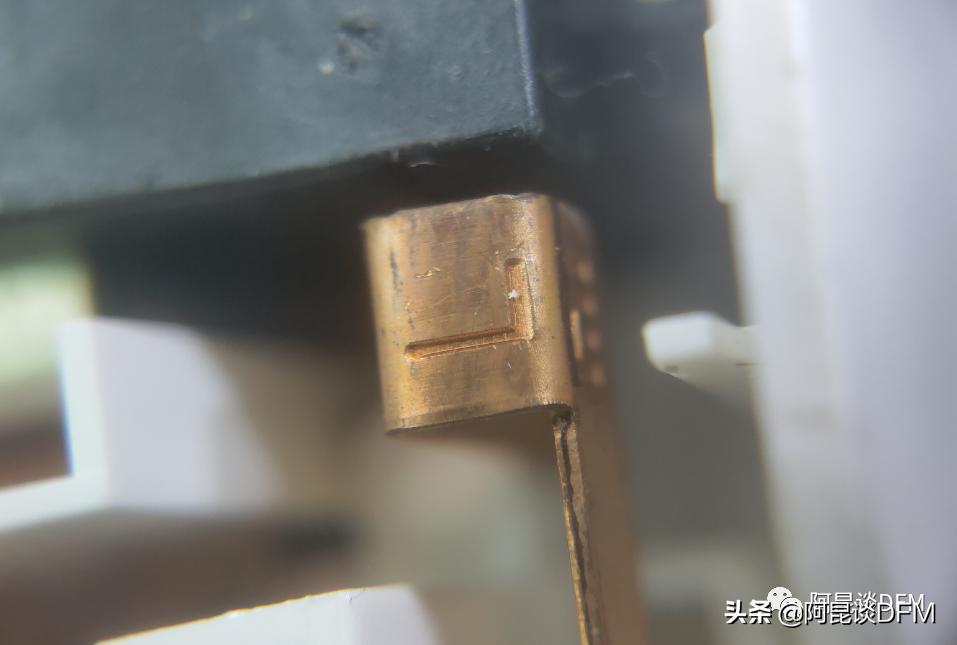 拆解小米插板,小米插座拆解评测