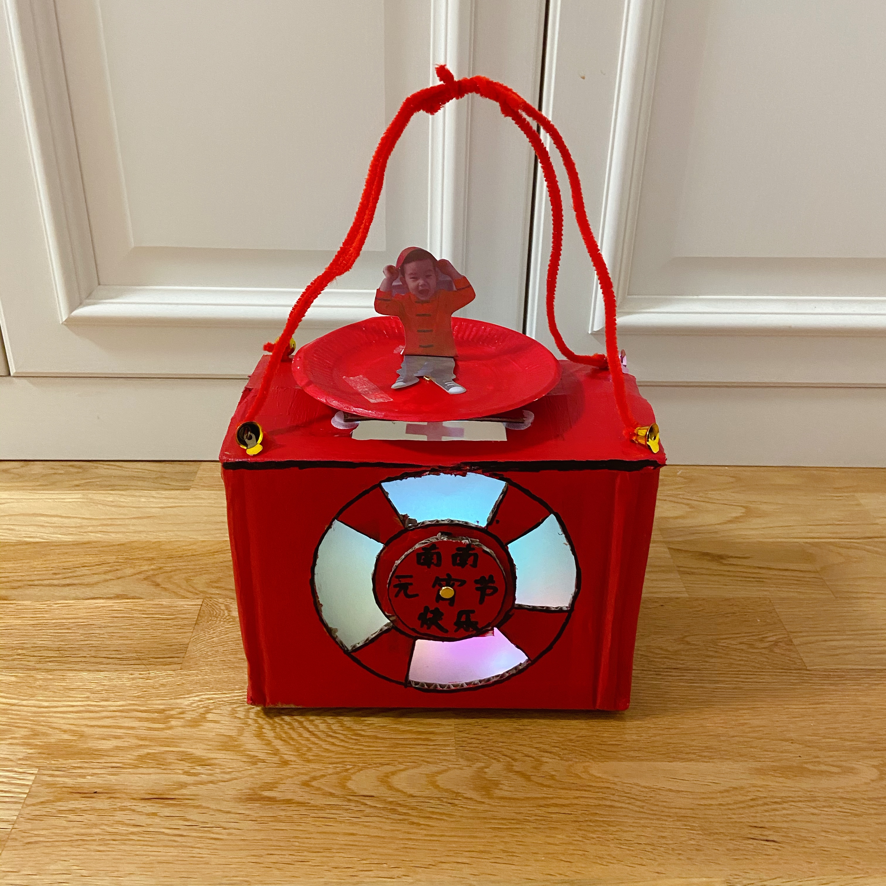 废纸箱可以做什么玩具,不用的废纸箱如何给孩子做玩具