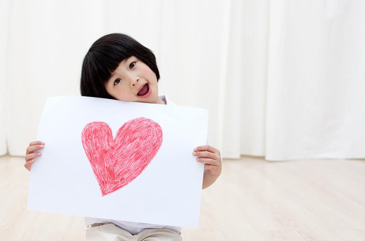 当孩子乖巧懂事时，爸妈却引以为傲？家长们要谨防“不安全依恋”