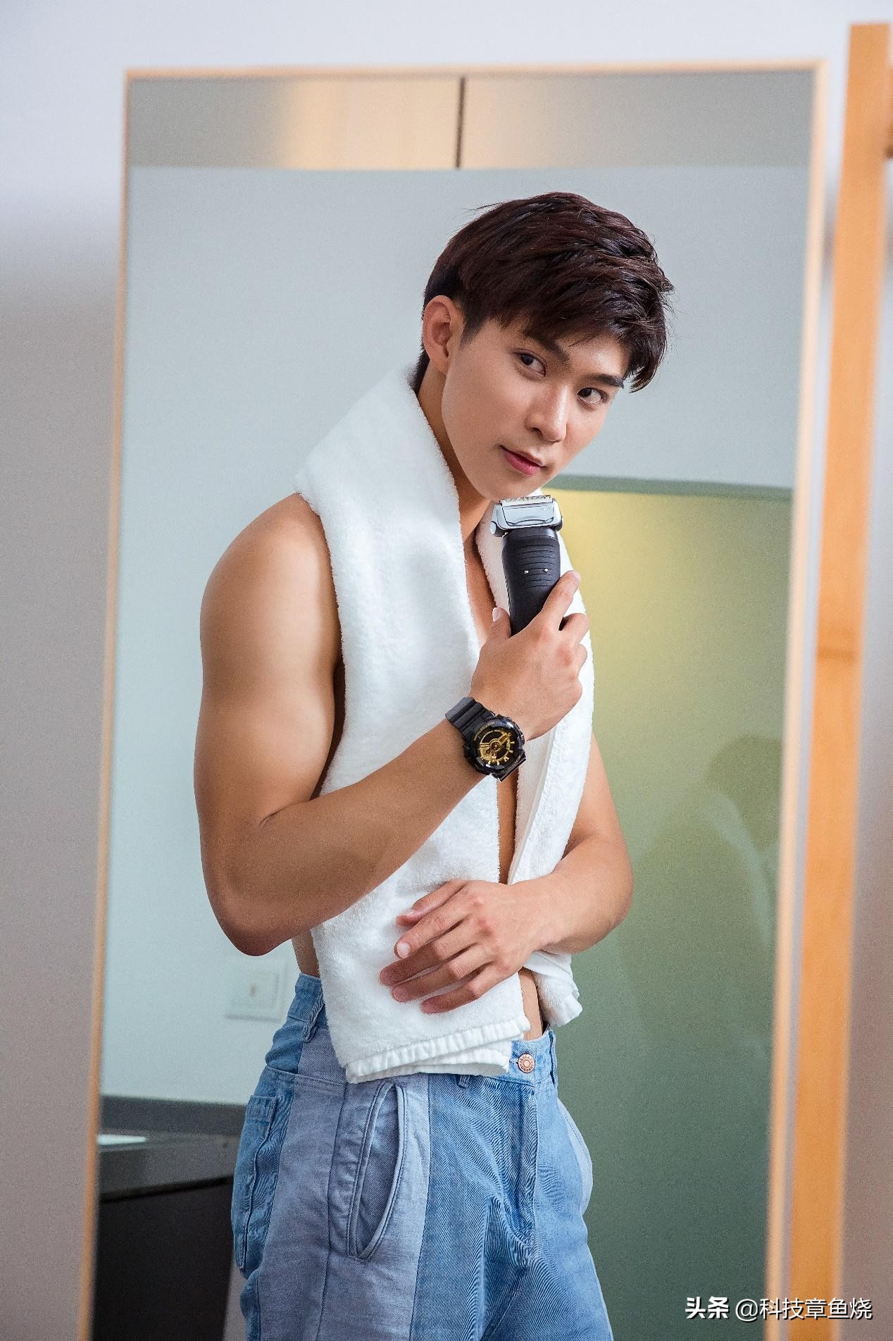 博朗剃须刀7系列多少个模式,博朗剃须刀8系清洁座怎么用