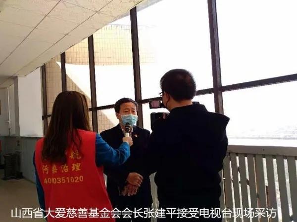 大爱无疆医护工作者,大爱无疆守初心众志成城抗疫情