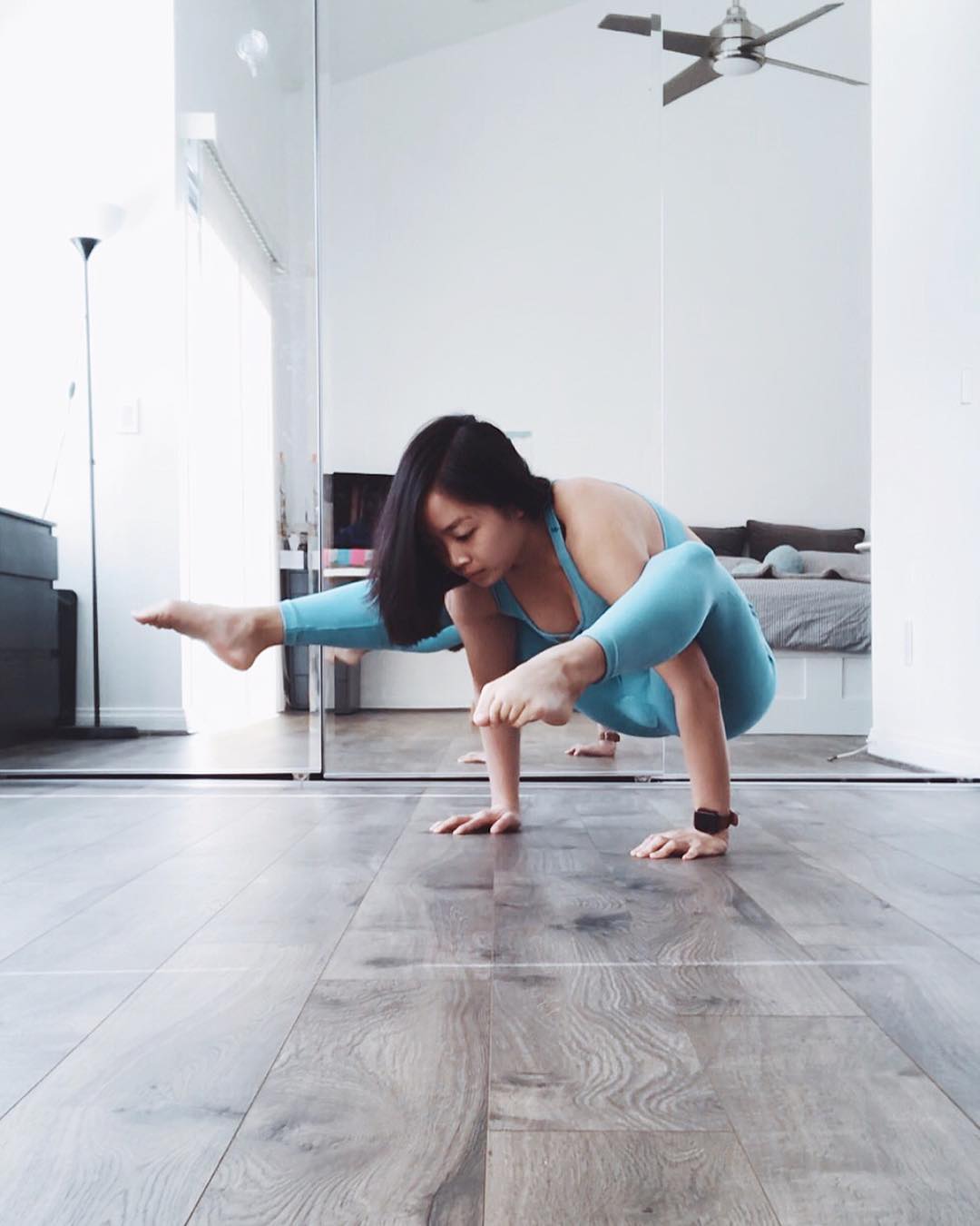 女生如何锻炼手臂,女性手臂赘肉锻炼方法