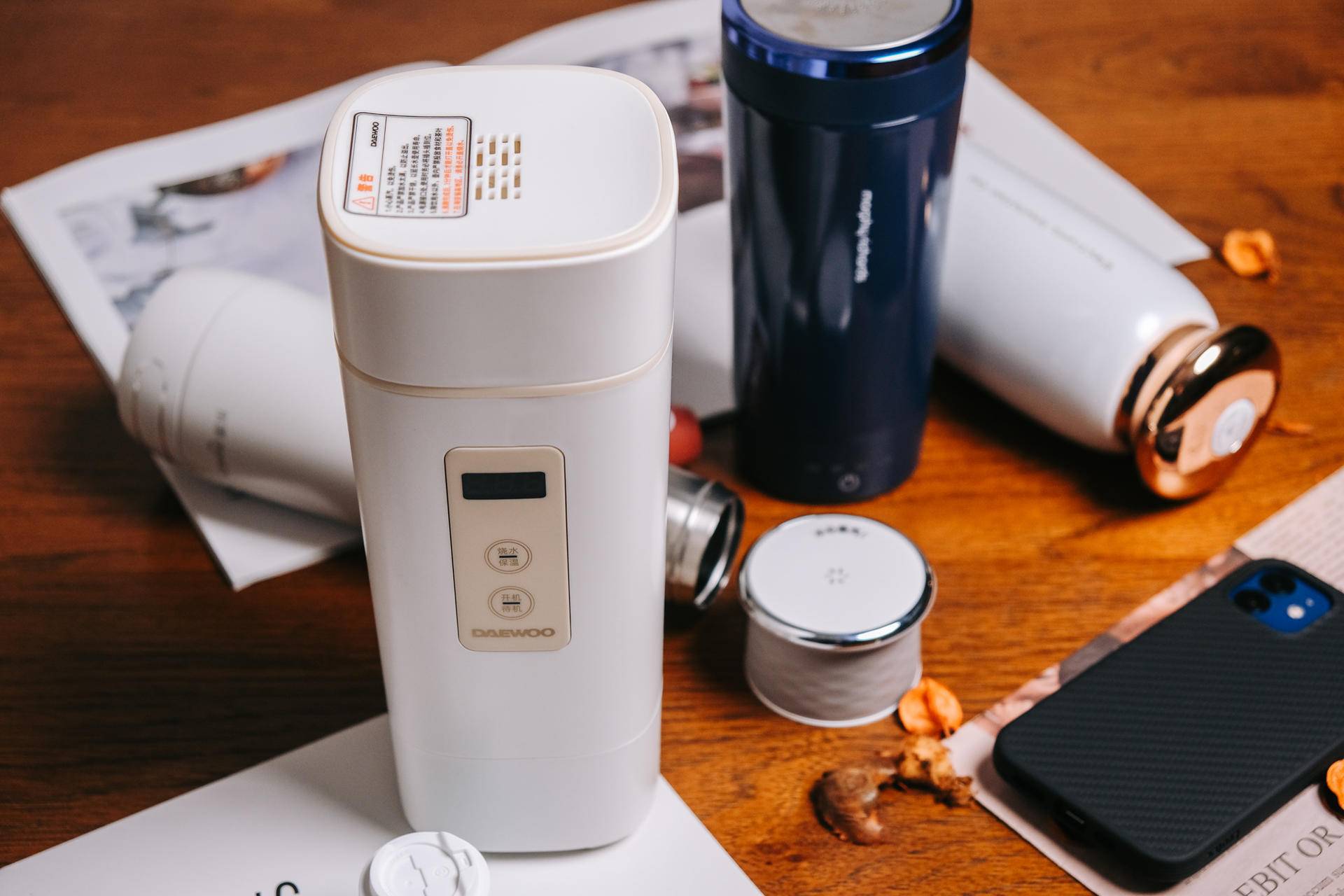 几款便携式烧水杯测评,bruno烧水杯和摩飞烧水杯哪个好