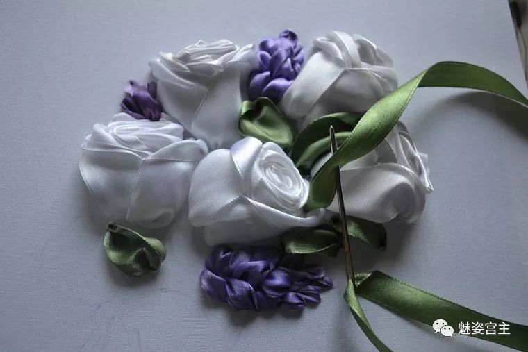 丝带绣盘结玫瑰花绣法图解,丝带绣图案教程牡丹