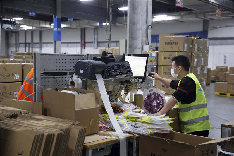 “中国市场上没有一个对手强大到无法超越”,太平鸟走红全国的秘密是什么?