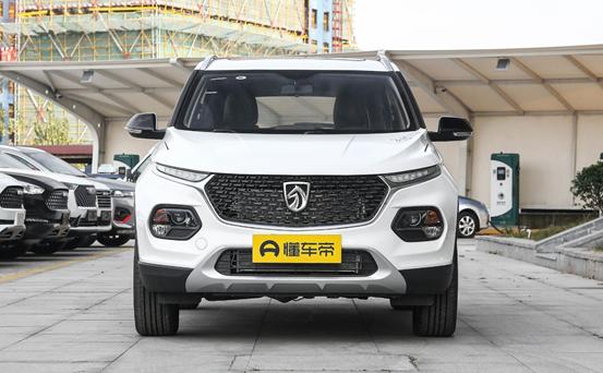 宝骏510手动时尚型内饰图,宝骏510对比宝骏310w动力