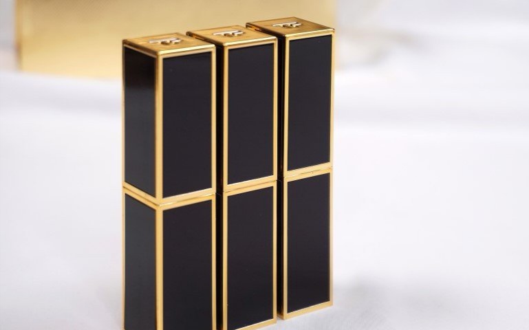 红丝绒巧克力榛果蛋糕,香醇的巧克力黑森林蛋糕