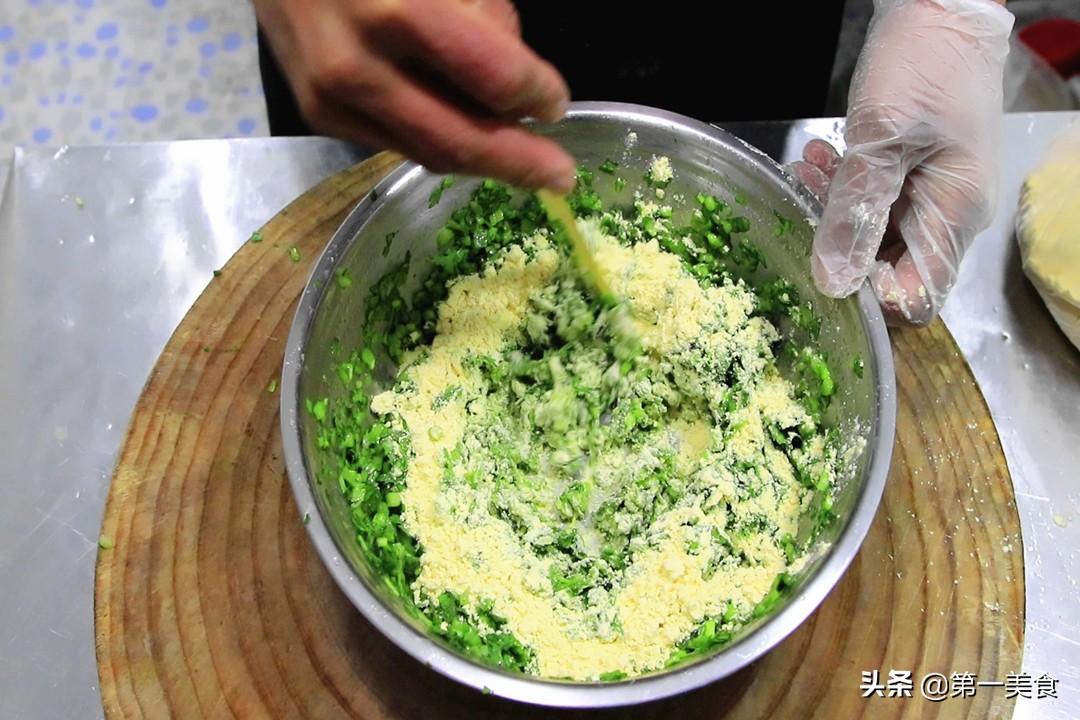 清明吃传统食品,清明吃一草