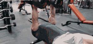 哑铃练胸肌上胸和下胸20分钟,哑铃练胸肌怎么练大小胸