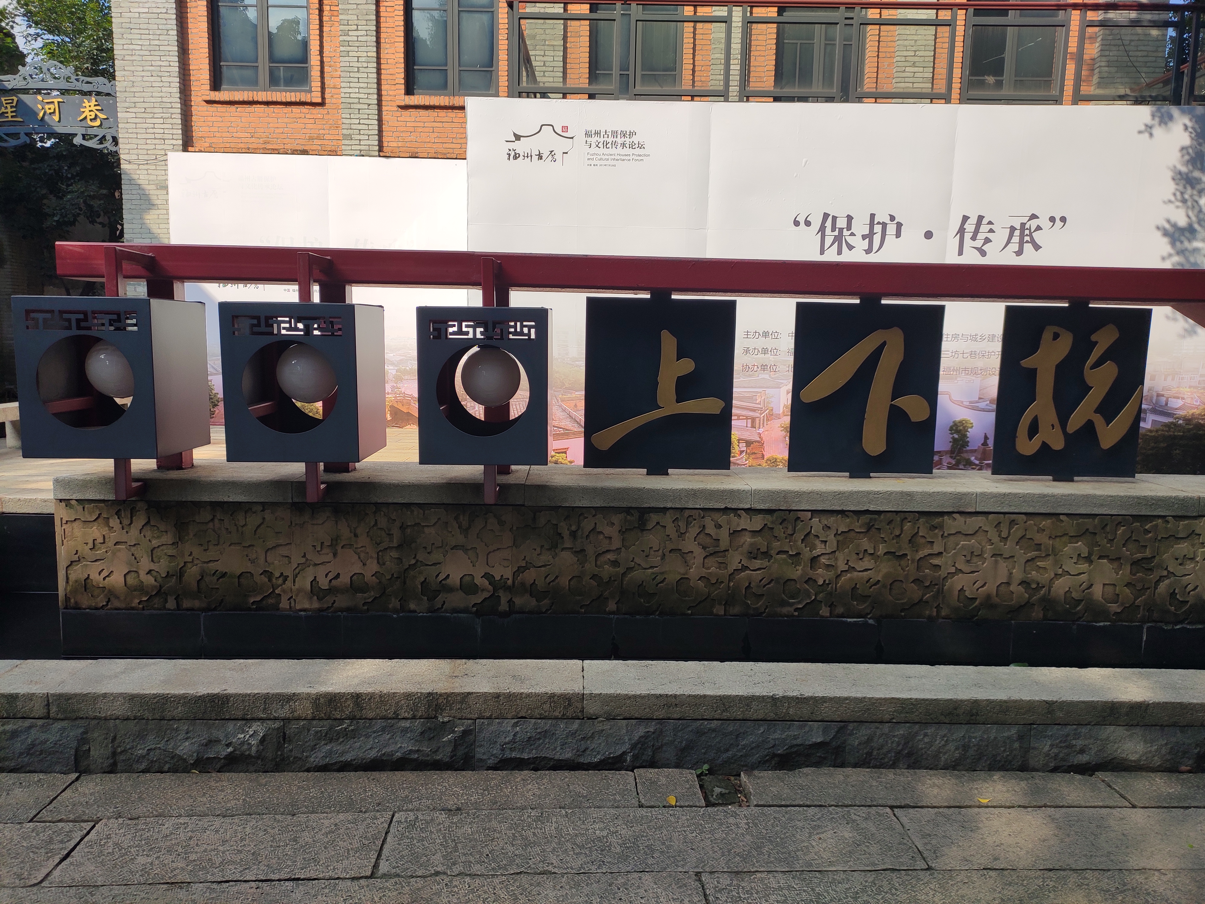 又是暑假研学作业，找个少人，少花钱的地方去吧