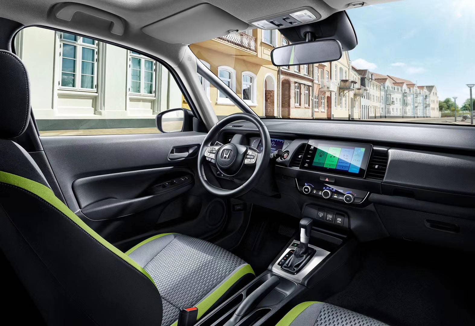 本田飞度1.5的好还是1.3的好,1.5的飞度和思域哪个好