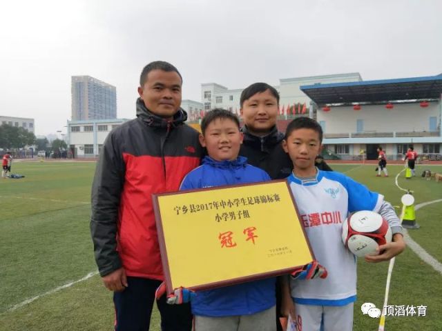 2020-2021足坛大事回顾,预测足坛未来十年的事件