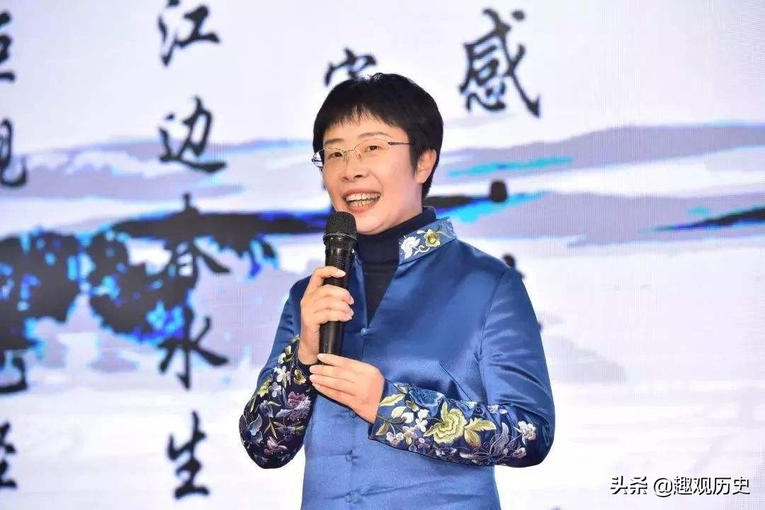 从国学大师到跌落神坛蒙曼,蒙曼古诗100首解读