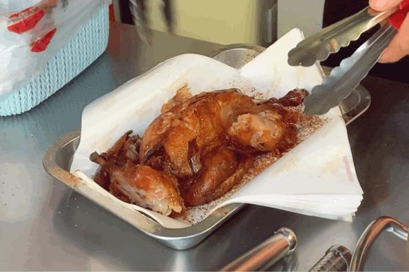 先卤后炸的火锅鸡,先卤后炸全鸡图片