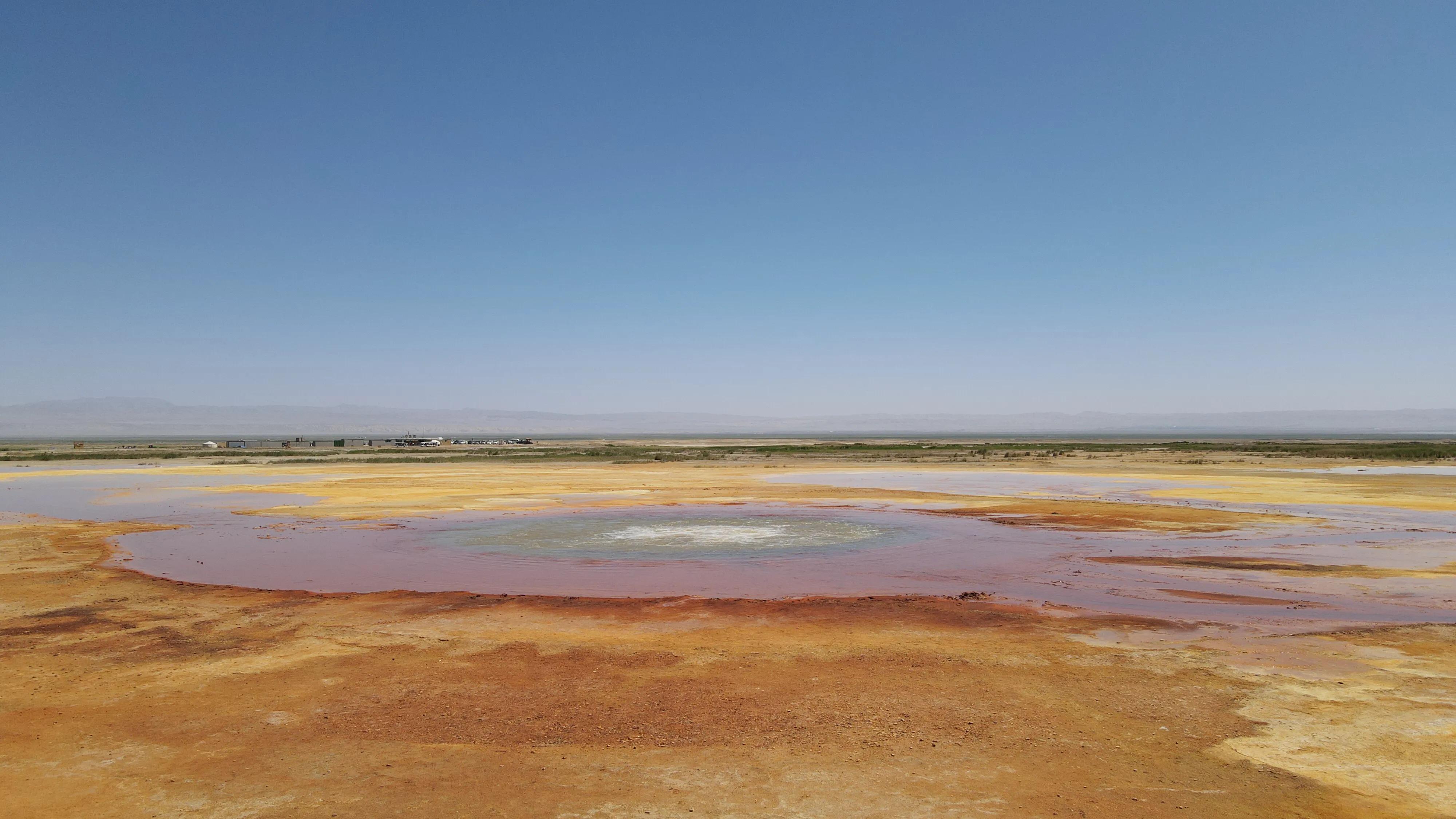 外国人看恶魔之眼艾肯泉,真实的魔鬼之眼艾肯泉