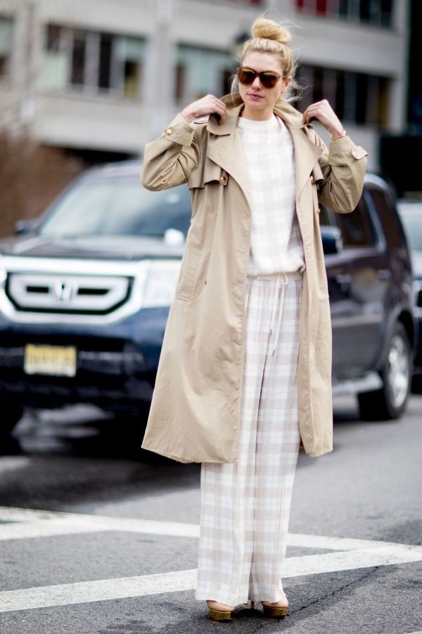 女性拥有一件风衣，掌握“3个要素”，优雅又魅力，谁穿谁高级