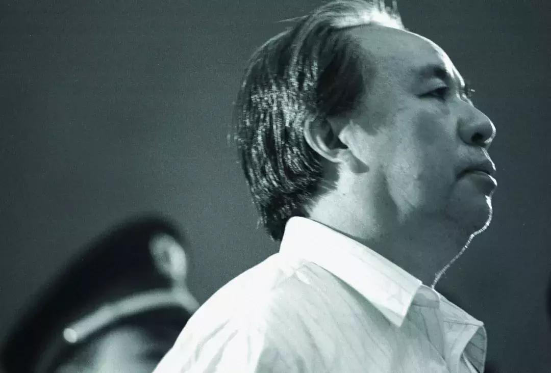 精英的黄昏,大佬的黎明时光