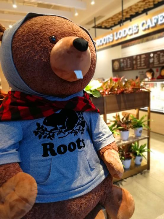 这一加拿大标志性休闲品牌在仁和新城开了形象体验店