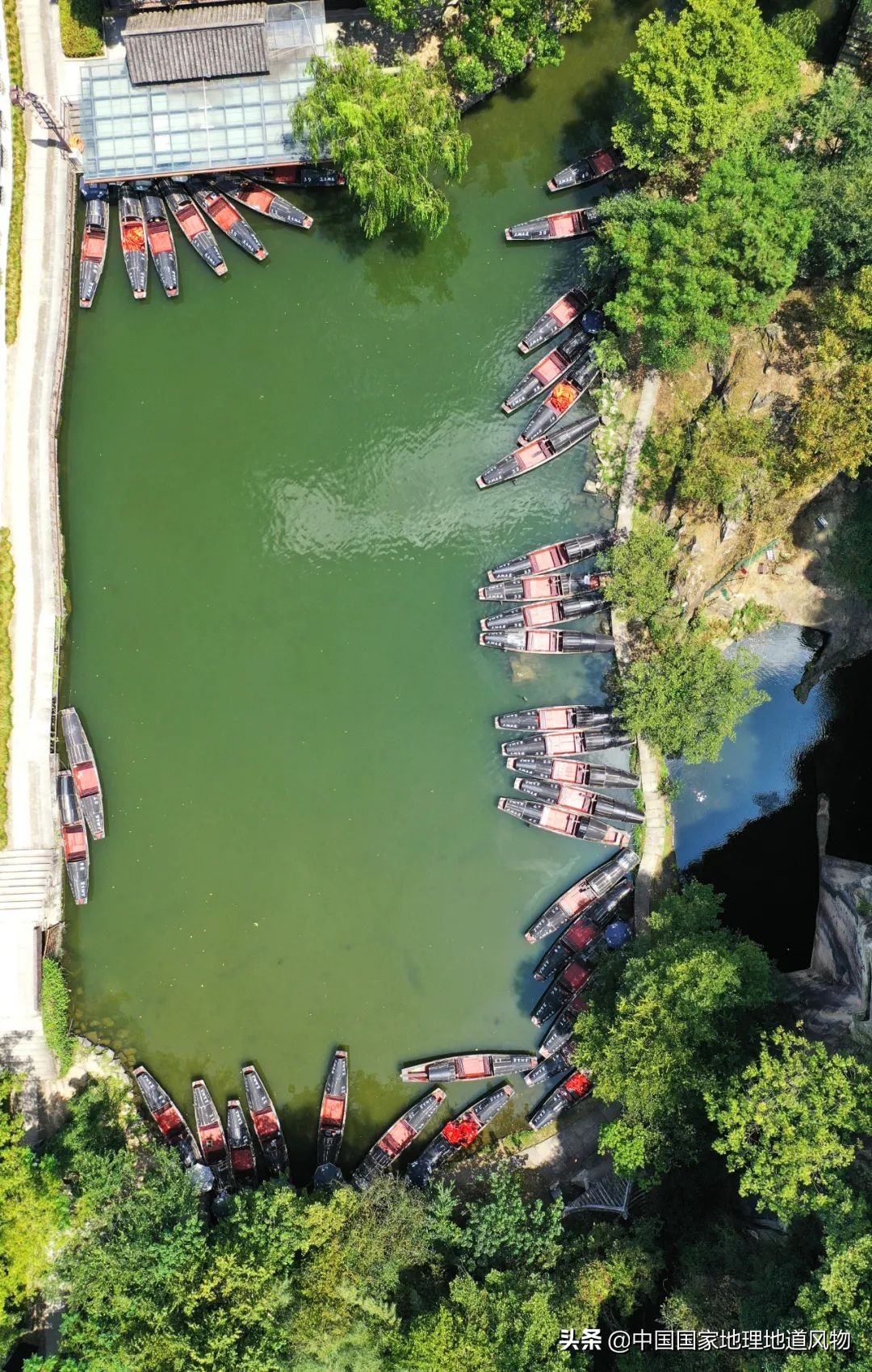 浙江绍兴跟杭州差多远,浙江绍兴和杭州哪个好玩