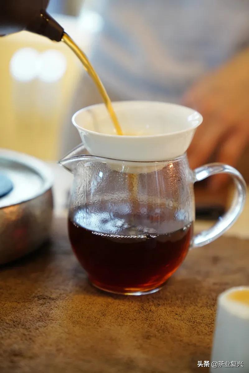 如果没有会喝易武茶的人，好茶的存在就没有意义