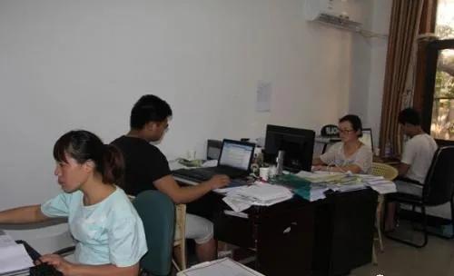 女生在工地上做资料员,女生做工程资料员的发展方向